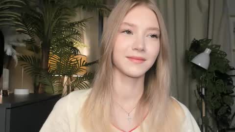 Snapshot of eternity_cuite chatting on November 21, 2025, 5:39 am Natalie online show from November 21, 2025, 5:39 am