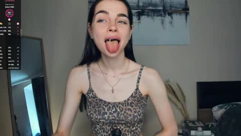 Snapshot of eternity_is_endless chatting on June 6, 2026, 7:46 am Mary online show from June 6, 2026, 7:46 am