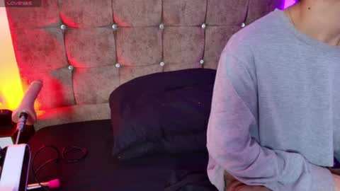 ethan  online show from July 23, 2026, 3:37 am
