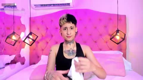 Snapshot of ethan_lennox_ chatting on August 2, 2026, 6:01 am Ethan online show from August 2, 2026, 6:01 am