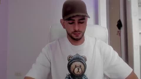 Ethan Muller online show from January 31, 2025, 7:51 pm