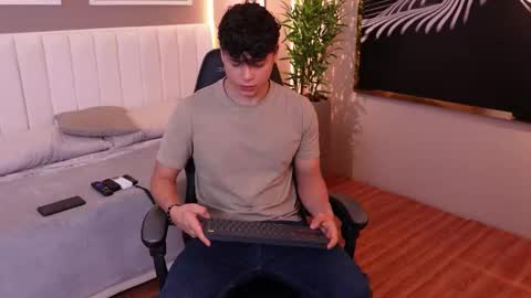 ethan_occonor online show from October 24, 2025, 1:03 am