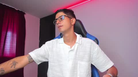 Snapshot of ethan_sai01 chatting on January 5, 2025, 8:00 pm ETHAN SAI online show from January 5, 2025, 8:00 pm