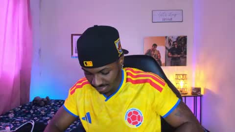 Snapshot of ethan_travis0 chatting on June 17, 2026, 3:57 pm ethan travis online show from June 17, 2026, 3:57 pm