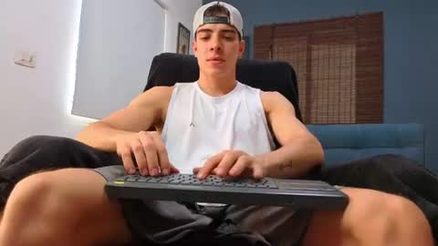 Snapshot of ethangreey1 chatting on July 10, 2026, 3:58 pm ethangreey1 online show from July 10, 2026, 3:58 pm