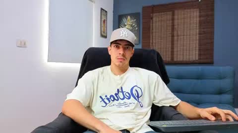 Snapshot of ethangreey1 chatting on July 23, 2026, 2:15 pm ethangreey1 online show from July 23, 2026, 2:15 pm