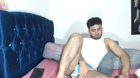 Snapshot of ethanhairy chatting on February 8, 2025, 9:57 pm Ethan online show from February 8, 2025, 9:57 pm