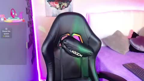 Ethan online show from July 10, 2026, 7:27 pm