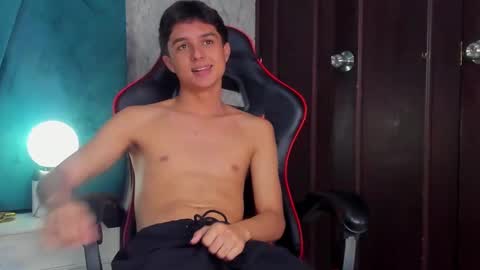 ethanlowell online show from January 28, 2025, 8:04 pm