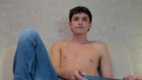 ethanlowell online show from March 9, 2025, 2:50 am