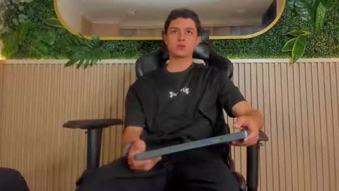 ethanlowell online show from January 18, 2026, 2:48 am