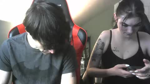 Snapshot of ethanvsvioletxxx chatting on December 17, 2025, 11:11 pm ethanvsvioletxxx online show from December 17, 2025, 11:11 pm