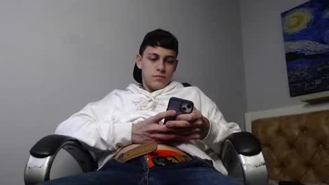 Snapshot of ethanx18 chatting on May 11, 2026, 4:29 am ethanx18 online show from May 11, 2026, 4:29 am