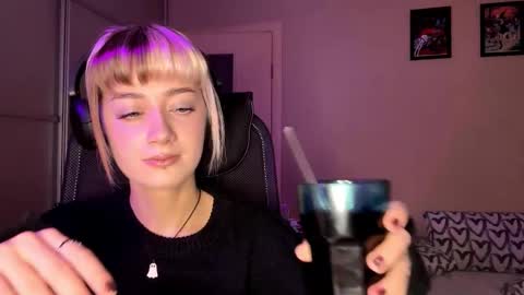 Snapshot of ethelynprochaska chatting on November 13, 2025, 5:17 am Emily online show from November 13, 2025, 5:17 am