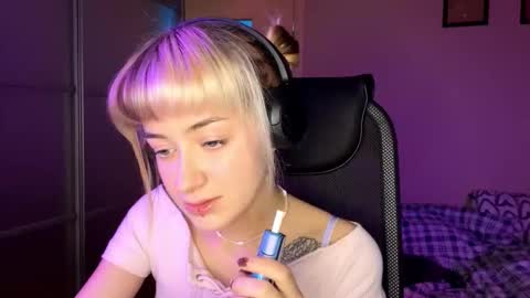 Snapshot of ethelynprochaska chatting on November 19, 2025, 5:18 am Emily online show from November 19, 2025, 5:18 am