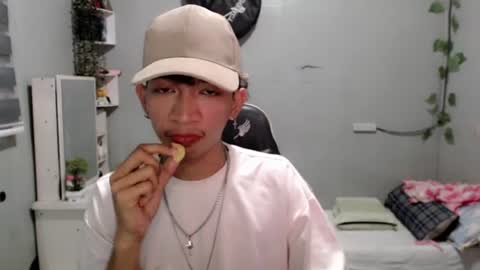 Snapshot of ethereal_ethan chatting on June 25, 2026, 9:36 am Ethan online show from June 25, 2026, 9:36 am