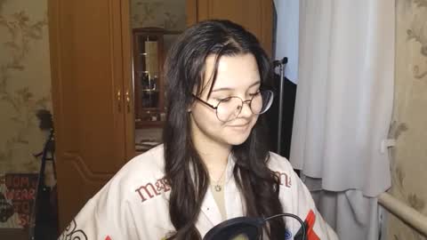 Snapshot of eugeniecarrubba chatting on May 23, 2026, 1:37 pm Lily 1st day online show from May 23, 2026, 1:37 pm