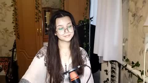 Snapshot of eugeniecarrubba chatting on May 27, 2026, 3:20 pm Lily 1st day online show from May 27, 2026, 3:20 pm