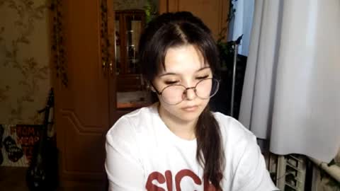 Snapshot of eugeniecarrubba chatting on June 2, 2026, 3:25 pm Lily 1st day online show from June 2, 2026, 3:25 pm