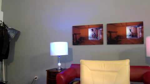 Snapshot of euginehot chatting on March 4, 2025, 9:18 am euginehot online show from March 4, 2025, 9:18 am