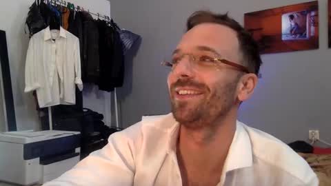 Snapshot of euginehot chatting on March 5, 2025, 11:28 am euginehot online show from March 5, 2025, 11:28 am