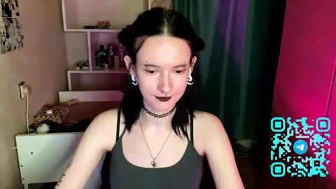 Kate online show from April 25, 2026, 1:03 pm