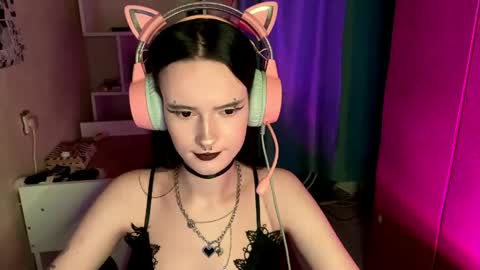 Kate online show from May 2, 2026, 5:12 am