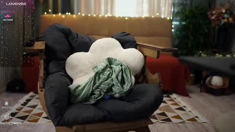 Snapshot of euphoriiiaa chatting on February 13, 2025, 9:30 am Mira online show from February 13, 2025, 9:30 am