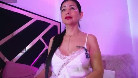 Eva online show from April 24, 2026, 11:34 am