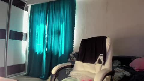 Snapshot of eva_7777 chatting on June 2, 2026, 7:43 am Eva online show from June 2, 2026, 7:43 am
