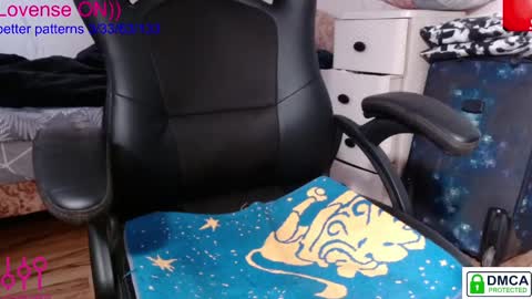 Snapshot of eva_blond_hot chatting on February 19, 2025, 8:01 am Eva online show from February 19, 2025, 8:01 am