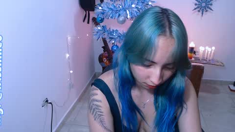 Snapshot of eva_brooks1 chatting on December 7, 2024, 9:33 pm Iris Smile independent model online show from December 7, 2024, 9:33 pm