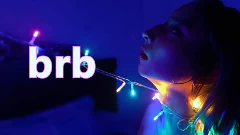 Snapshot of eva_brooks1 chatting on December 27, 2024, 12:39 am Iris Smile independent model online show from December 27, 2024, 12:39 am