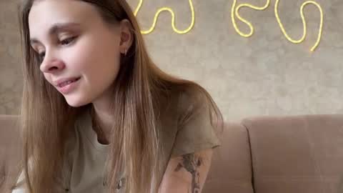 Eva Calvin online show from December 19, 2025, 7:15 am