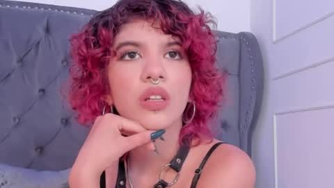 Eva  online show from April 28, 2026, 4:50 am