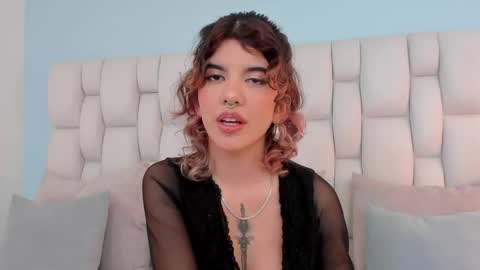 Snapshot of eva_caos chatting on June 4, 2026, 4:29 am Eva online show from June 4, 2026, 4:29 am