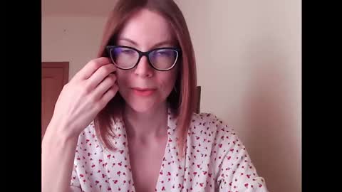 Snapshot of eva_cutesmile chatting on September 22, 2025, 12:51 pm Eva online show from September 22, 2025, 12:51 pm