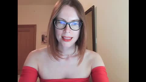 Snapshot of eva_cutesmile chatting on September 30, 2025, 6:46 pm Eva online show from September 30, 2025, 6:46 pm