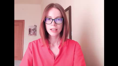 Snapshot of eva_cutesmile chatting on October 13, 2025, 1:55 pm Eva online show from October 13, 2025, 1:55 pm