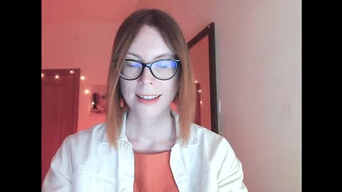 Snapshot of eva_cutesmile chatting on October 30, 2025, 10:10 pm Eva online show from October 30, 2025, 10:10 pm