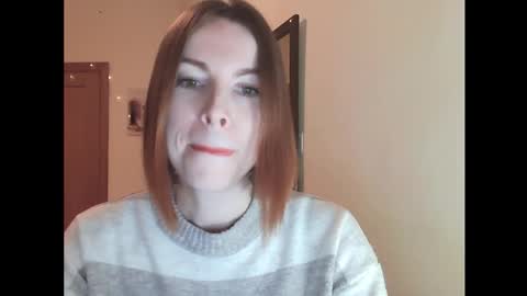 Snapshot of eva_cutesmile chatting on December 15, 2025, 7:07 pm Eva online show from December 15, 2025, 7:07 pm