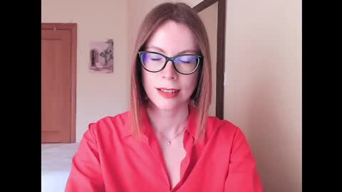 Snapshot of eva_cutesmile chatting on April 3, 2026, 4:49 pm Eva online show from April 3, 2026, 4:49 pm