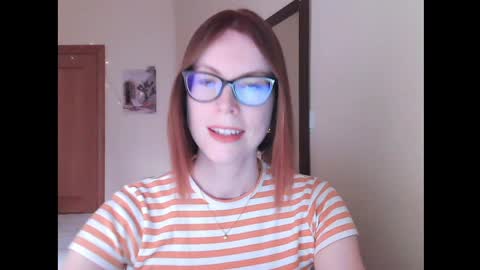 Snapshot of eva_cutesmile chatting on June 1, 2026, 7:04 pm Eva online show from June 1, 2026, 7:04 pm