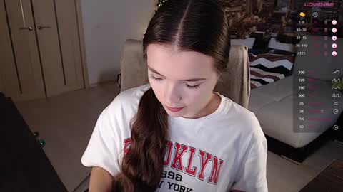 Snapshot of eva_davie chatting on January 13, 2025, 9:52 am Eva online show from January 13, 2025, 9:52 am