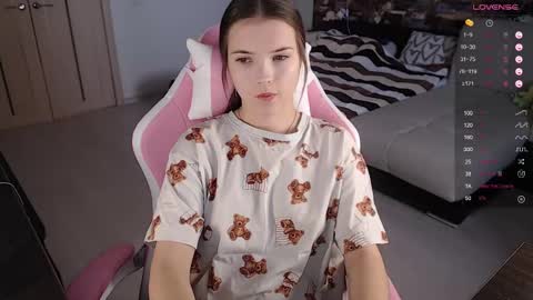 Snapshot of eva_davie chatting on February 11, 2025, 10:48 am Eva online show from February 11, 2025, 10:48 am