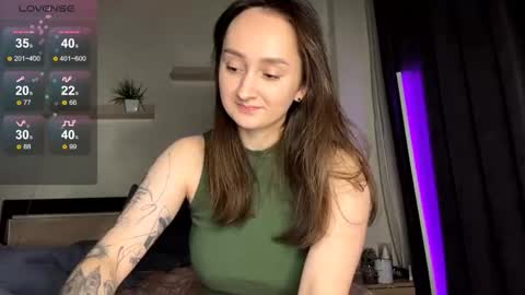 Snapshot of eva_elfis chatting on November 11, 2025, 11:27 pm Eva online show from November 11, 2025, 11:27 pm