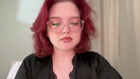 eva_kittenn online show from April 25, 2026, 1:41 pm