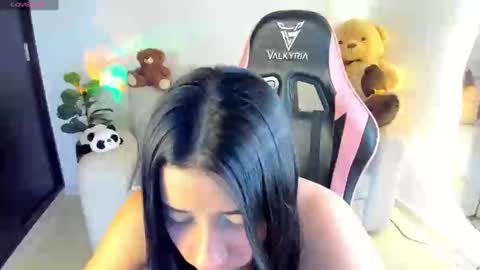 Snapshot of eva_lee18 chatting on October 26, 2025, 2:06 am Eva online show from October 26, 2025, 2:06 am