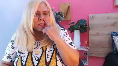 eva_love49 online show from July 3, 2026, 7:09 pm