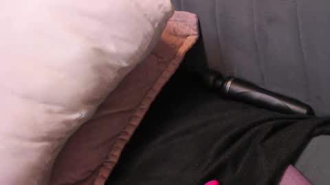 Snapshot of eva_macalliter chatting on December 29, 2024, 11:40 am Angelinne online show from December 29, 2024, 11:40 am